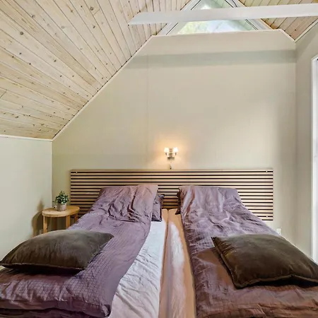 2 Bedroom Beautiful In *