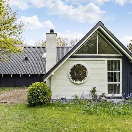 Holiday home 2 Bedroom Beautiful In Thyholm